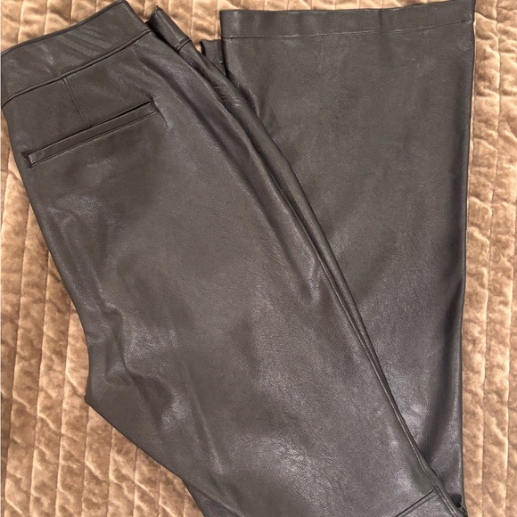 SPANX Faux Leather Flare Leg Pull-On Pants Size Large - Picture 6 of 8